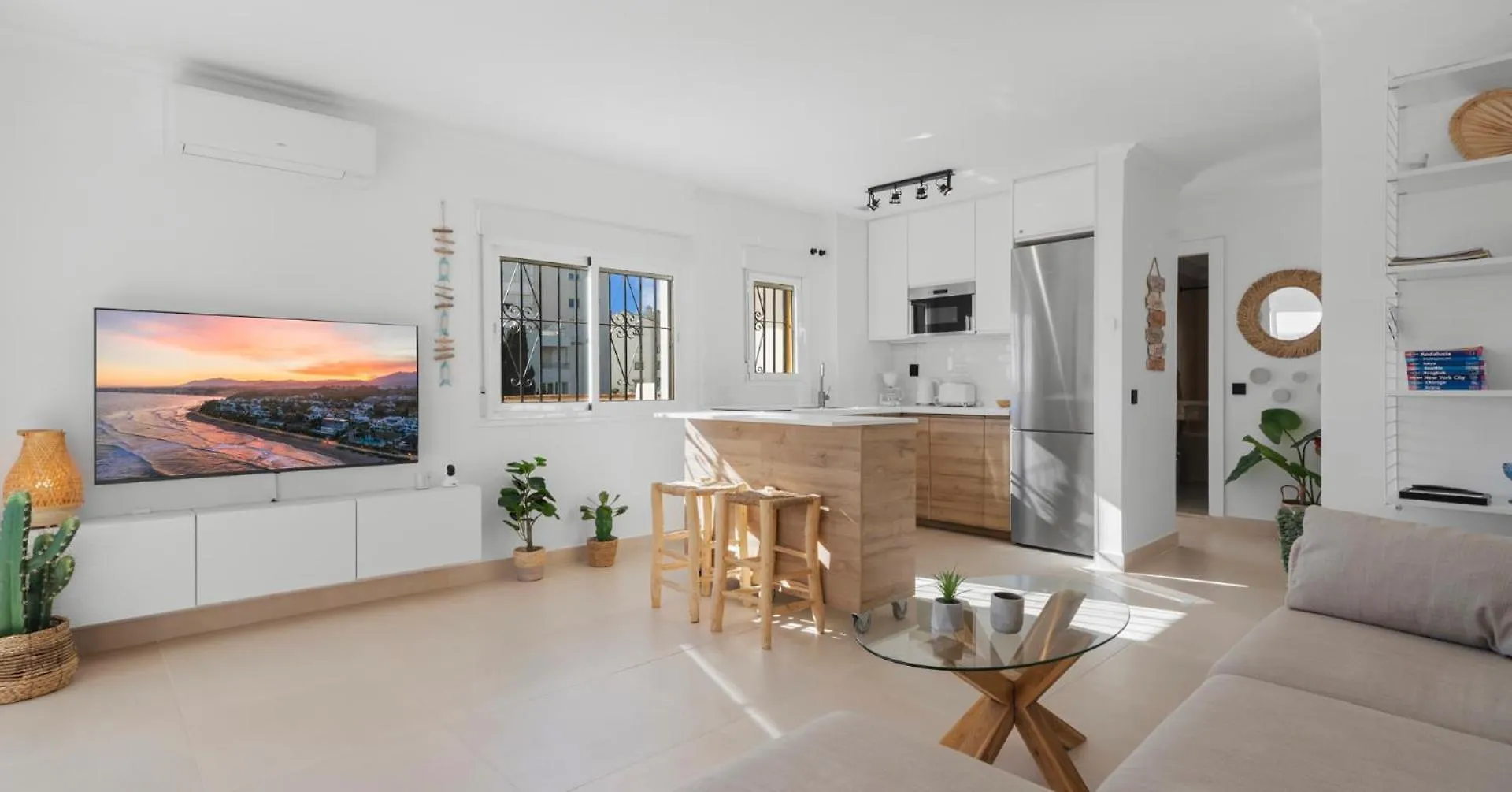 Penthouse Apartment In Benalmadena Costa, Beach - Seaview - Pool - 40M2 Private Terrace - One Bedroom - Sleeping Alcove Spain