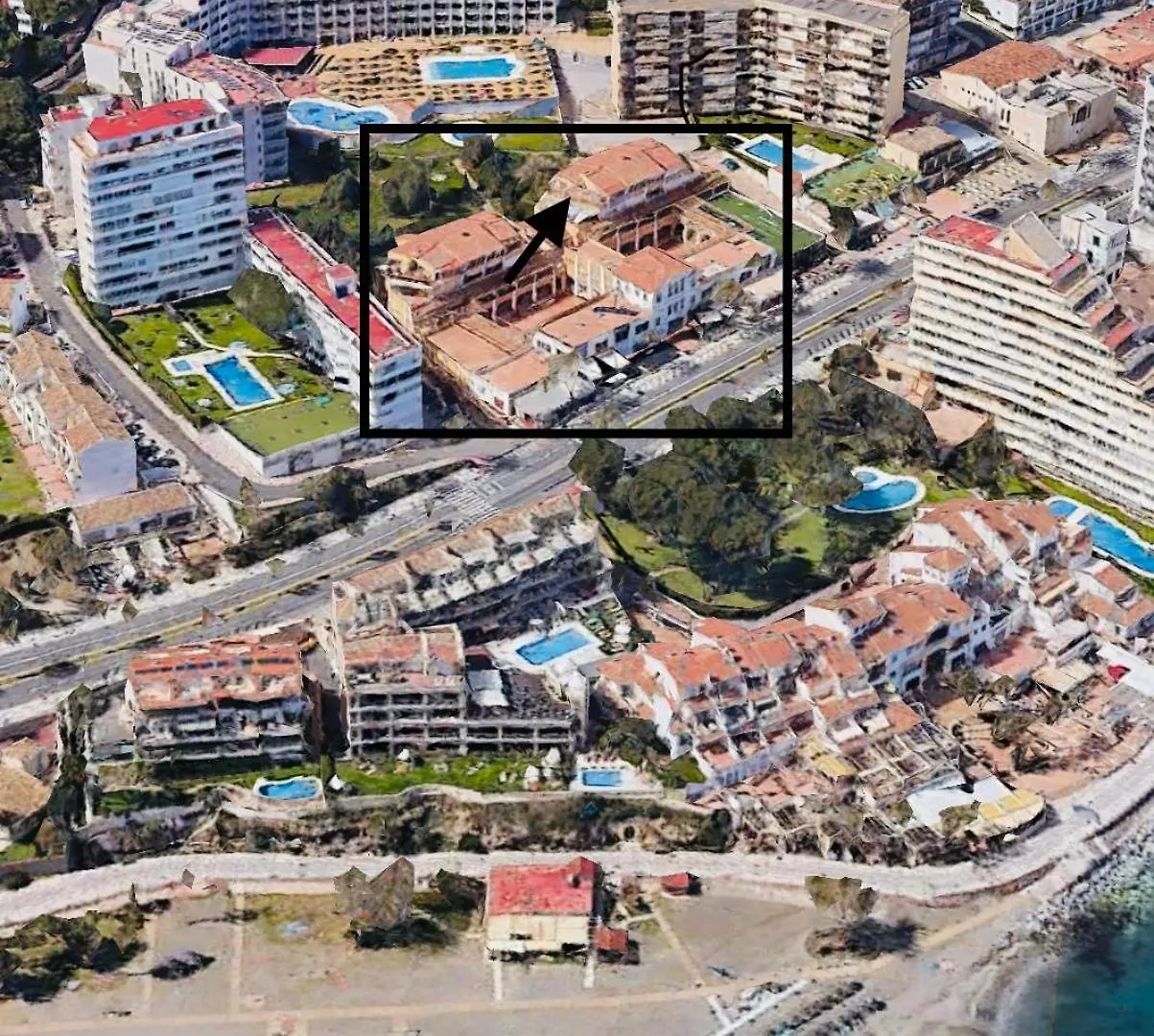Feriehus Penthouse Apartment In Benalmadena Costa, Beach - Seaview - Pool - 40M2 Private Terrace - One Bedroom - Sleeping Alcove Spanien