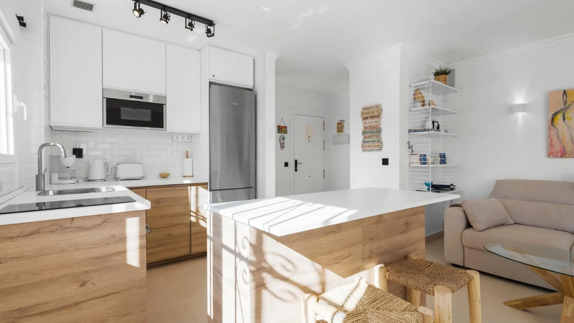 Penthouse Apartment In Benalmadena Costa, Beach - Seaview - Pool - 40M2 Private Terrace - One Bedroom - Sleeping Alcove İspanya