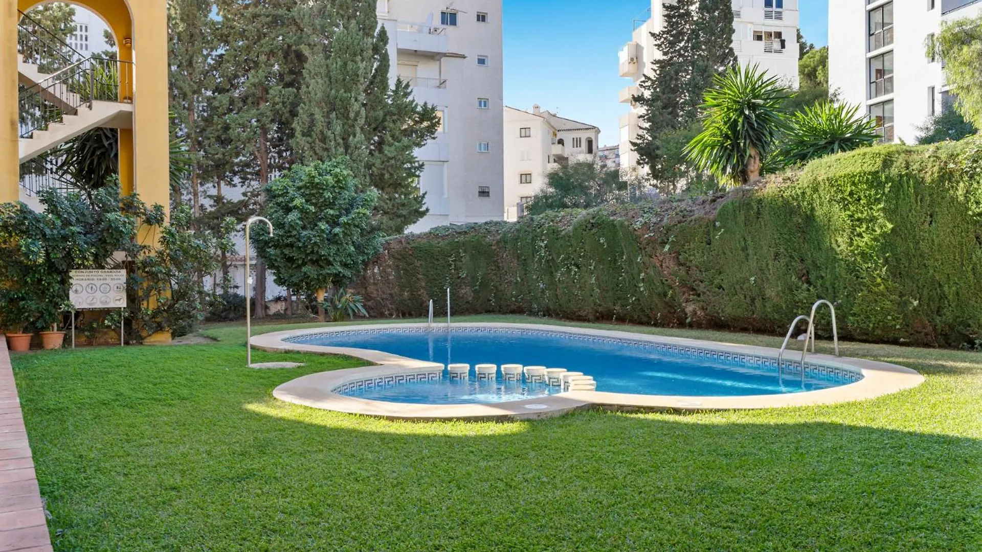 Penthouse Apartment In Benalmadena Costa, Beach - Seaview - Pool - 40M2 Private Terrace - One Bedroom - Sleeping Alcove Tatil Evi